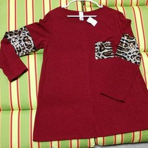 Red/leopard top